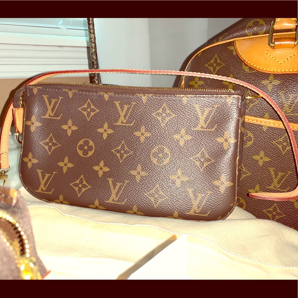 Louis Vuitton 2019 Pochette Accessoire